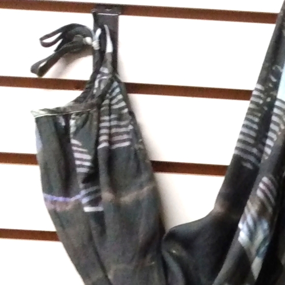 Dress "VINTAGE" w/Faces (Mona LiZa) V Neck w/@ neck & Sleeves & Mesh on V Back - Picture 6 of 8